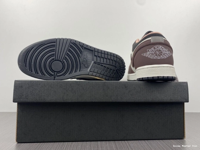 1 DC6991-200 Air Mocha Low Jordan 0821